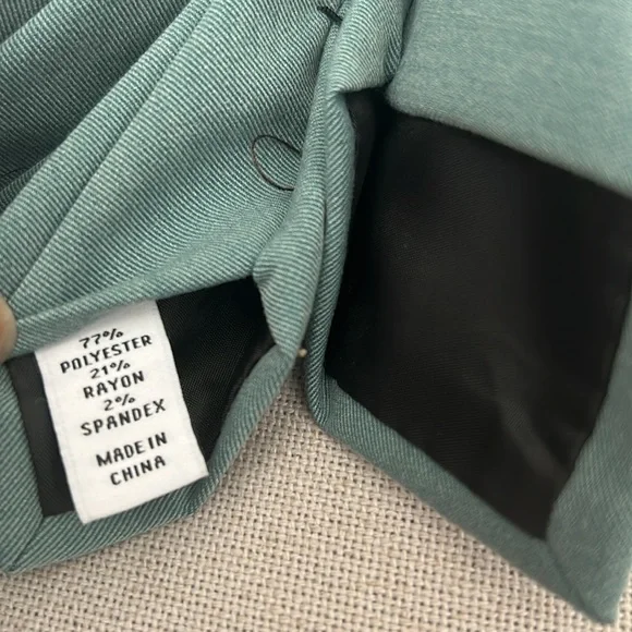 Bar III Gillis Solid Neck Tie in Green, New with Tag - Picture 8 of 11